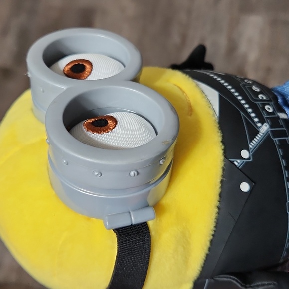 Minions Plush - Picture 3 of 3